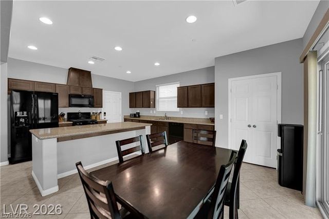 987 Via Del Campo, Henderson, NV 89011