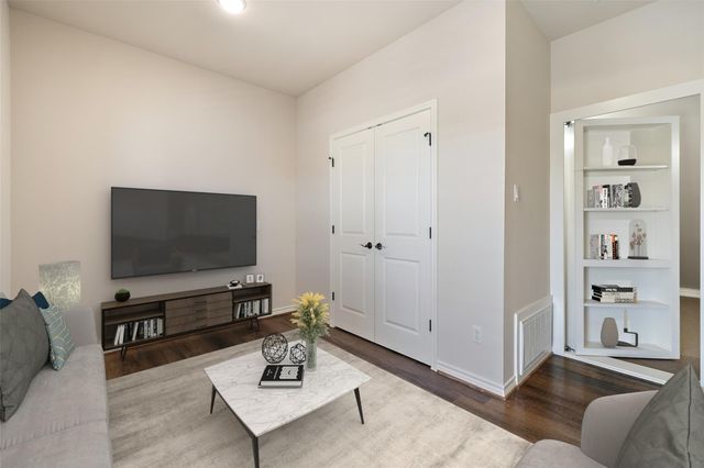 233 Adams ST, Georgetown, TX 78628