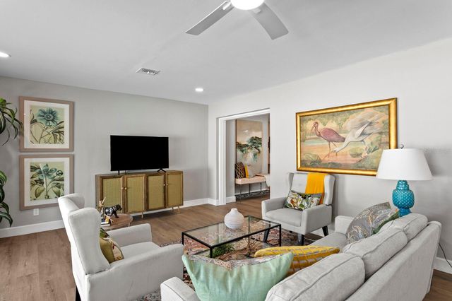 262 30TH STREET N, St Petersburg, FL 33713
