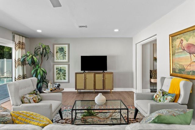 262 30TH STREET N, St Petersburg, FL 33713