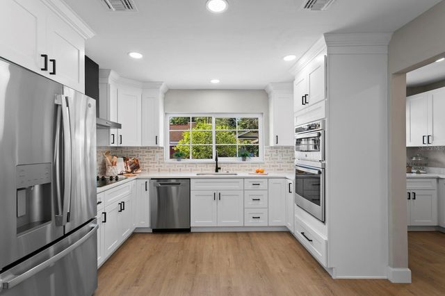 262 30TH STREET N, St Petersburg, FL 33713