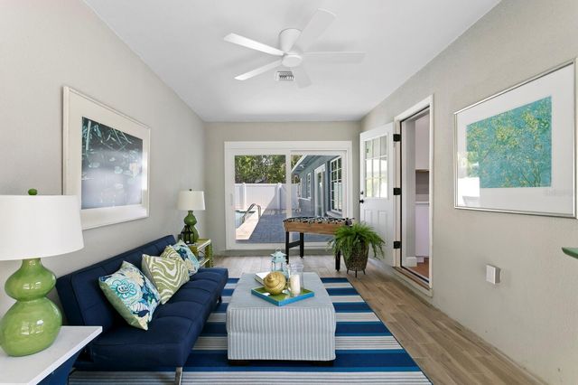 262 30TH STREET N, St Petersburg, FL 33713