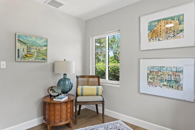 262 30TH STREET N, St Petersburg, FL 33713