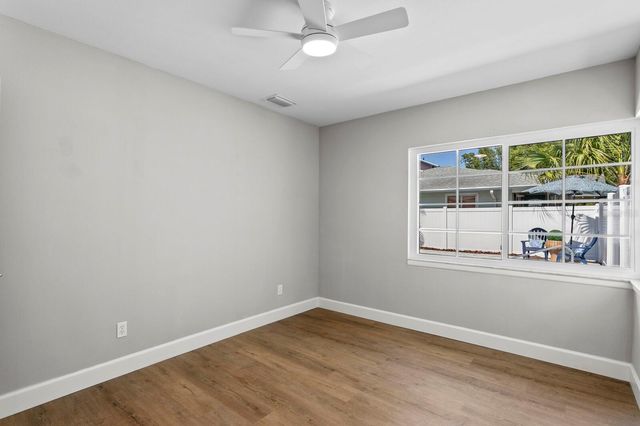 262 30TH STREET N, St Petersburg, FL 33713
