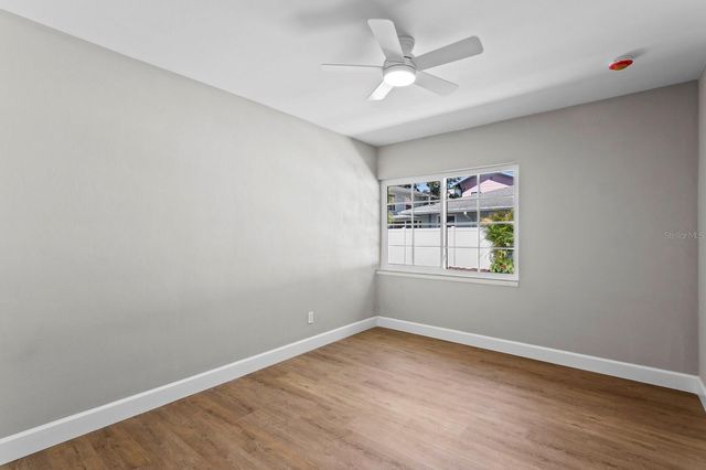 262 30TH STREET N, St Petersburg, FL 33713
