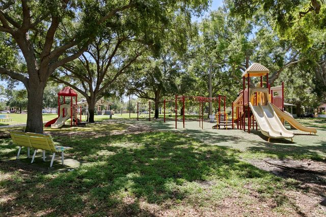 262 30TH STREET N, St Petersburg, FL 33713