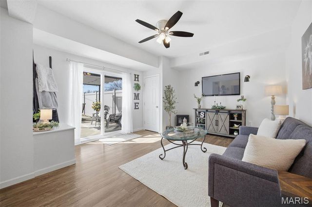 1208 Main Street, Highland, IL 62249