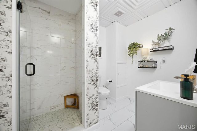 1208 Main Street, Highland, IL 62249