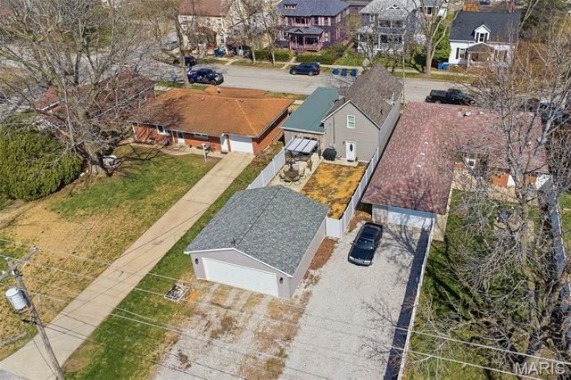 1208 Main Street, Highland, IL 62249