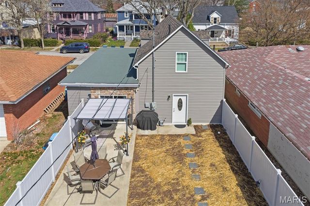 1208 Main Street, Highland, IL 62249