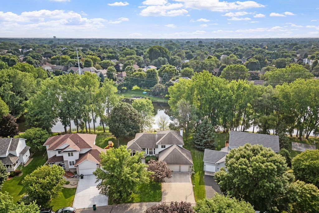 9025 Windsor Terrace N, Brooklyn Park, MN 55443