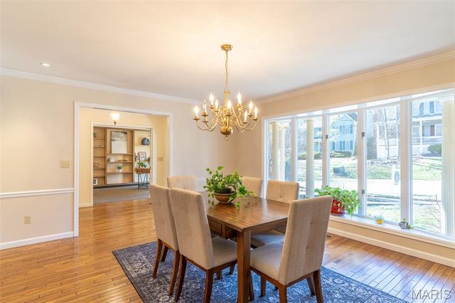 309 Greenbriar Estates Drive, Des Peres, MO 63122