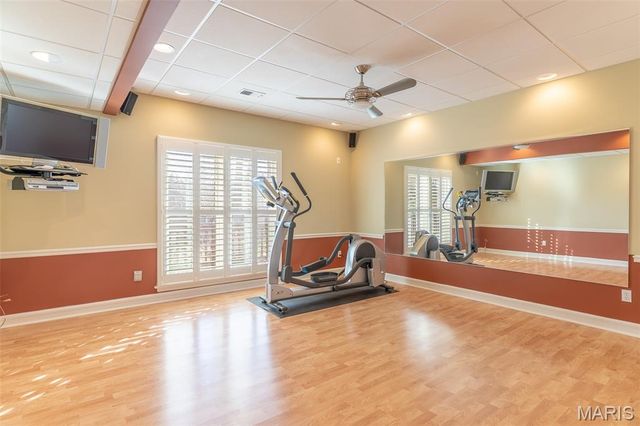 309 Greenbriar Estates Drive, Des Peres, MO 63122