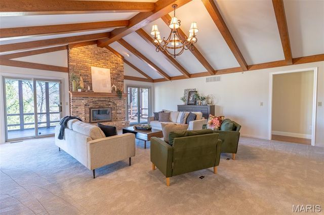 309 Greenbriar Estates Drive, Des Peres, MO 63122