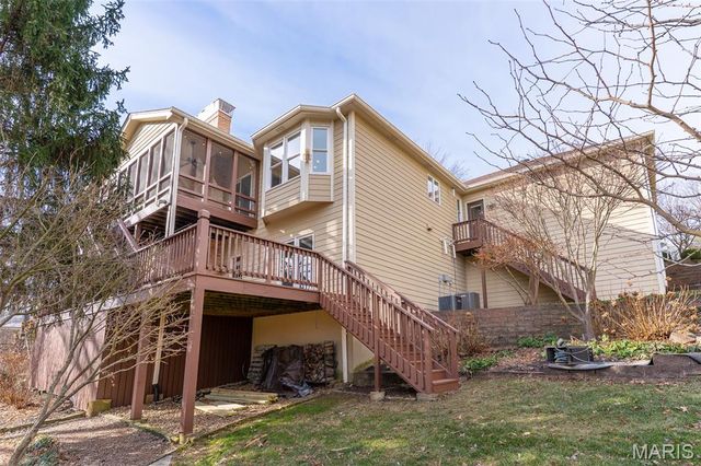 309 Greenbriar Estates Drive, Des Peres, MO 63122