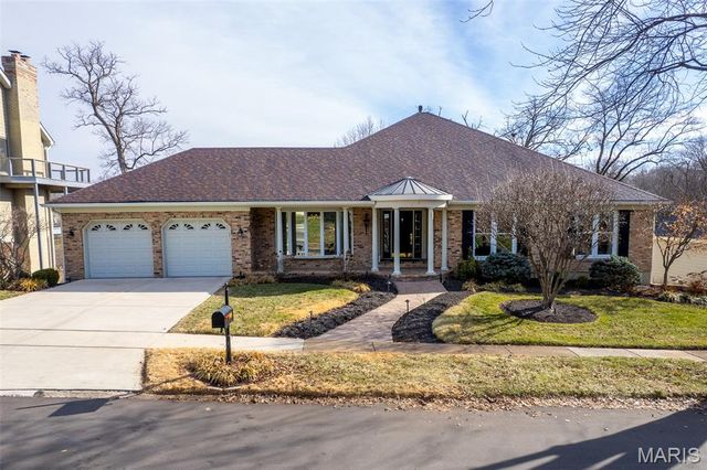 309 Greenbriar Estates Drive, Des Peres, MO 63122