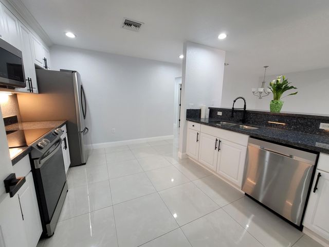 1772 N Dovetail Drive C, Fort Pierce, FL 34982