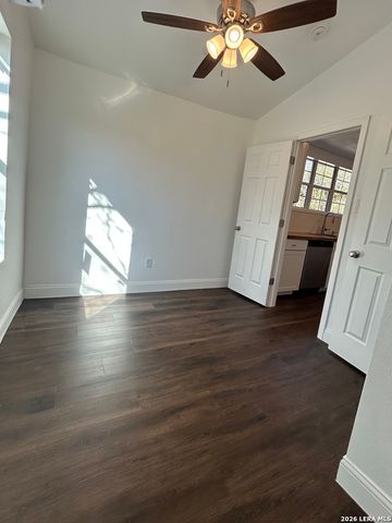 715 W Gerald, San Antonio, TX 78221