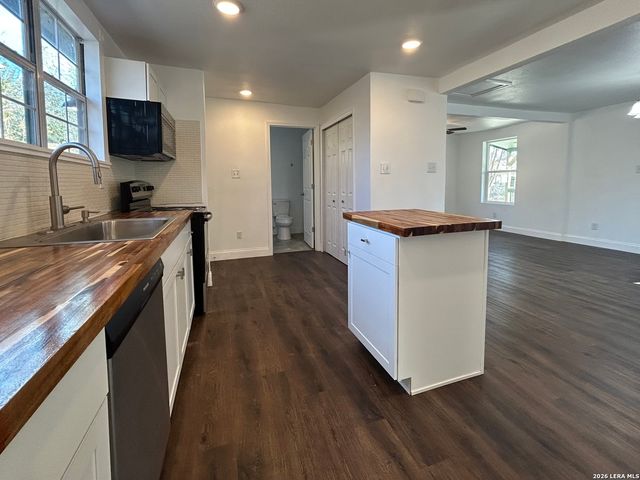 715 W Gerald, San Antonio, TX 78221