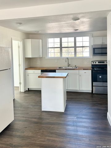 715 W Gerald, San Antonio, TX 78221