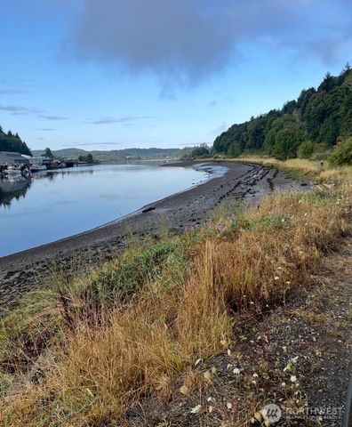 182 State Route 105, Raymond, WA 98577