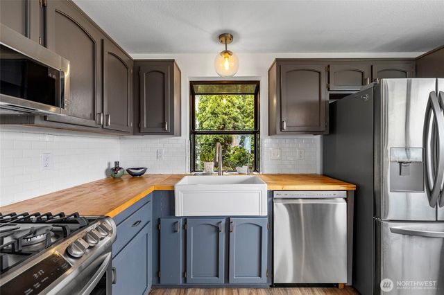 407 NE 4th Street, Coupeville, WA 98239