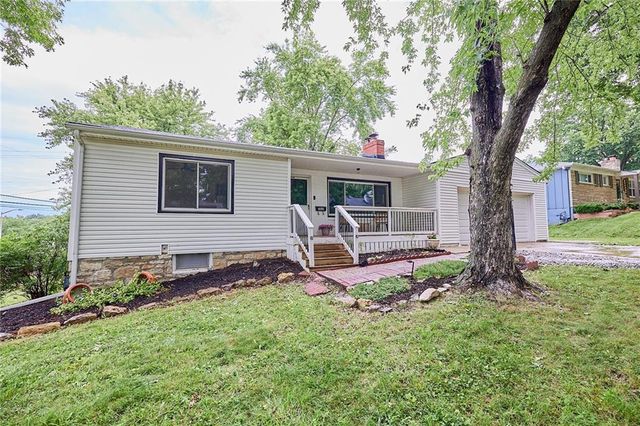 7414 W 55th Street, Overland Park, KS 66202