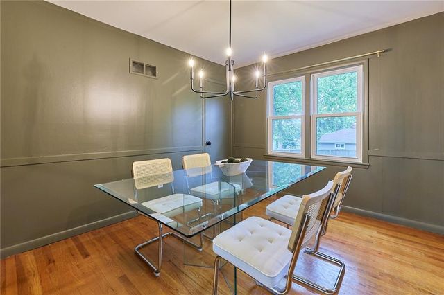 7414 W 55th Street, Overland Park, KS 66202