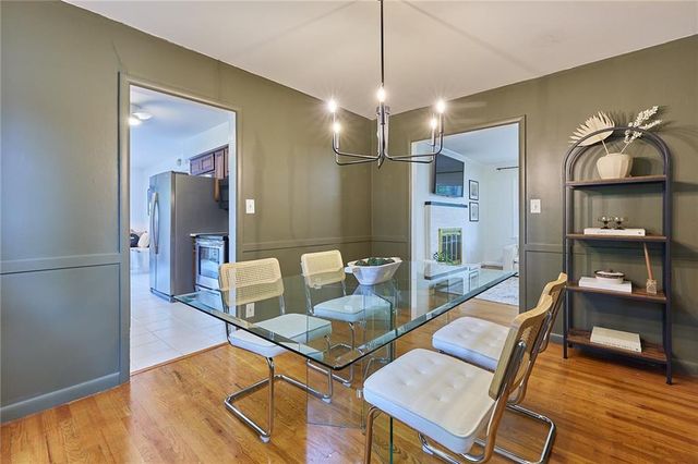 7414 W 55th Street, Overland Park, KS 66202