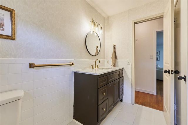 7414 W 55th Street, Overland Park, KS 66202