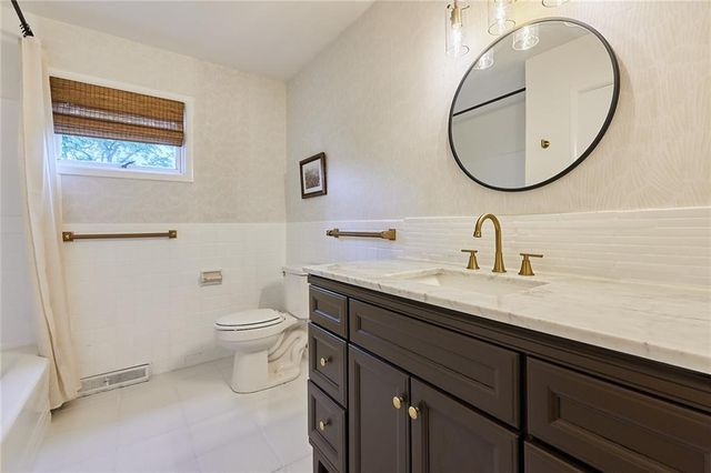 7414 W 55th Street, Overland Park, KS 66202