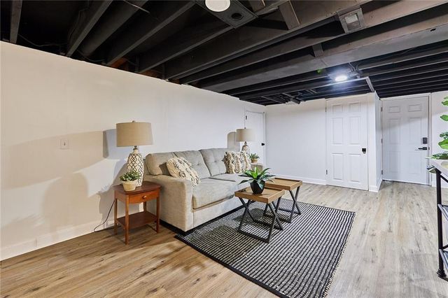 7414 W 55th Street, Overland Park, KS 66202