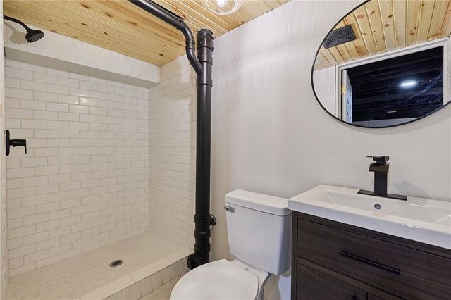 7414 W 55th Street, Overland Park, KS 66202