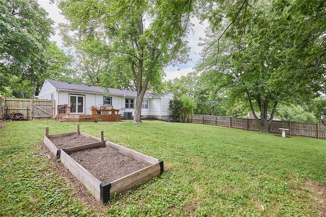 7414 W 55th Street, Overland Park, KS 66202