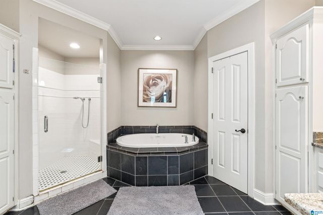3813 CARISBROOKE CIRCLE, Hoover, AL 35226