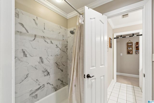 3813 CARISBROOKE CIRCLE, Hoover, AL 35226