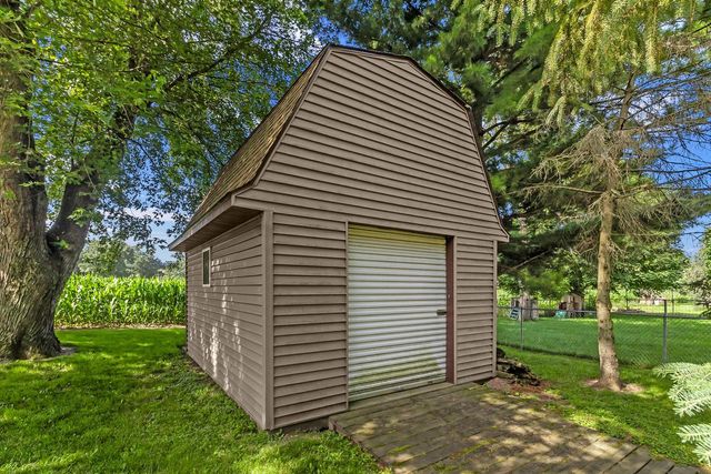 32925 49th STREET, Burlington, WI 53105