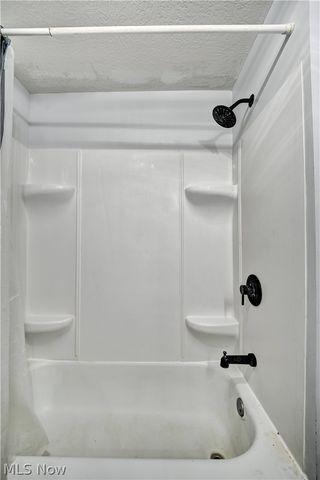 254 1st Street SE, Brewster, OH 44613