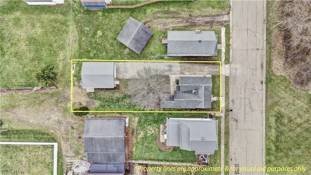 254 1st Street SE, Brewster, OH 44613