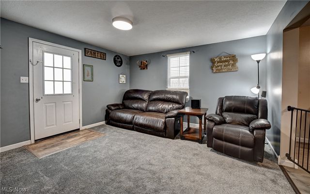 254 1st Street SE, Brewster, OH 44613