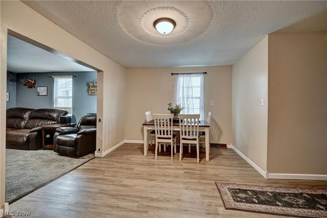 254 1st Street SE, Brewster, OH 44613