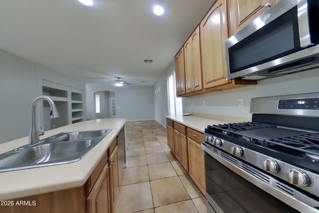 2546 W SAT NAM Way, Phoenix, AZ 85086