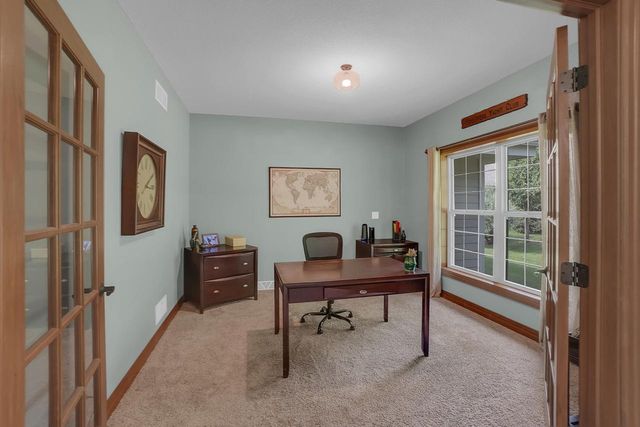 W270N2468 Orchard LANE, Pewaukee, WI 53072