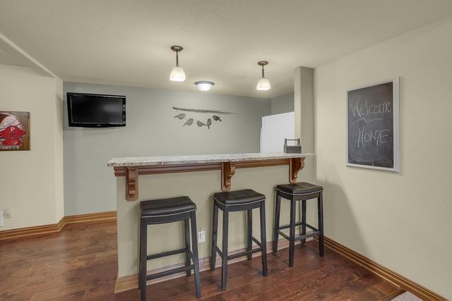 W270N2468 Orchard LANE, Pewaukee, WI 53072