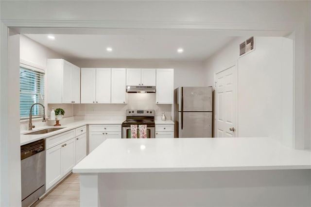 7500 Roswell Road 47, Atlanta, GA 30350