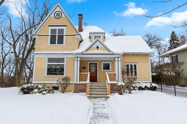 1407 Michigan AVENUE, Manitowoc, WI 54220