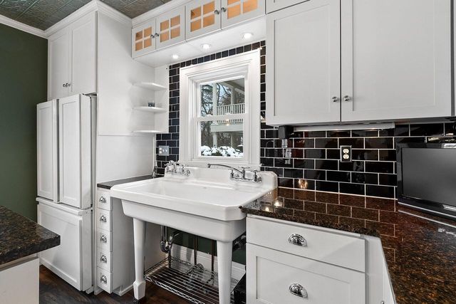 1407 Michigan AVENUE, Manitowoc, WI 54220