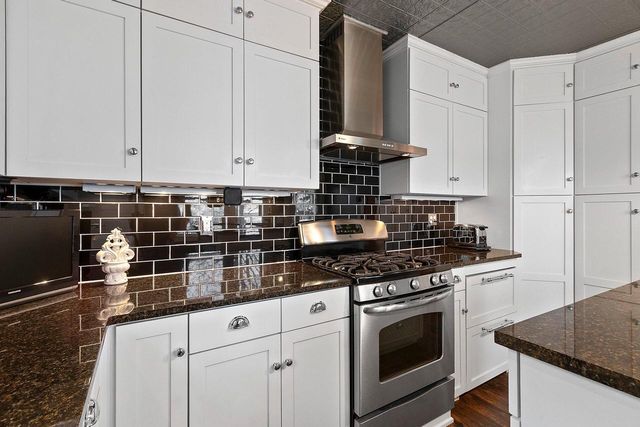 1407 Michigan AVENUE, Manitowoc, WI 54220