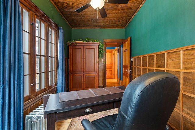 1407 Michigan AVENUE, Manitowoc, WI 54220