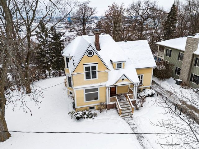 1407 Michigan AVENUE, Manitowoc, WI 54220